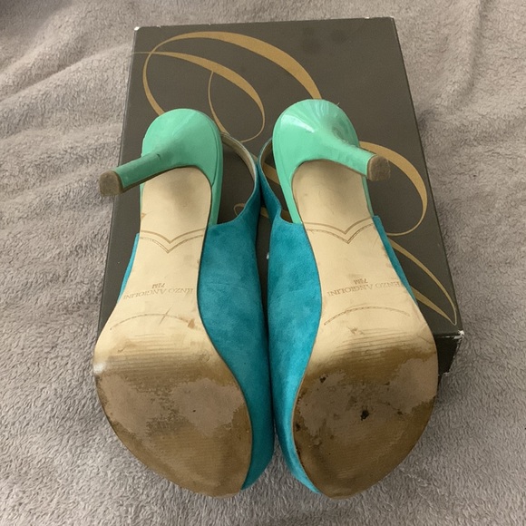 Enzo Angiolini turquoise suede and patent leather sling backs - Picture 7 of 8